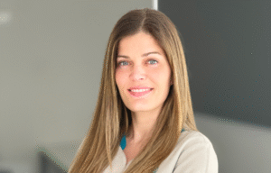 Foto de perfil de la Dra. Beatriz Garnier Rodríguez, Médico Especialista en Endocrinología Pediátrica, experta en crecimiento saludable y metabolismo infantil.