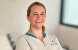 Foto de perfil de la Dra. Patricia Iglesias Arozena, especialista en Ortodoncia y Ortopedia Dentofacial para sonrisas perfectamente alineadas.