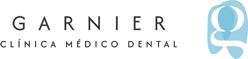 Logotipo de la Clínica Médico Dental Garnier, con el nombre GARNIER y el ícono en tonos azules.